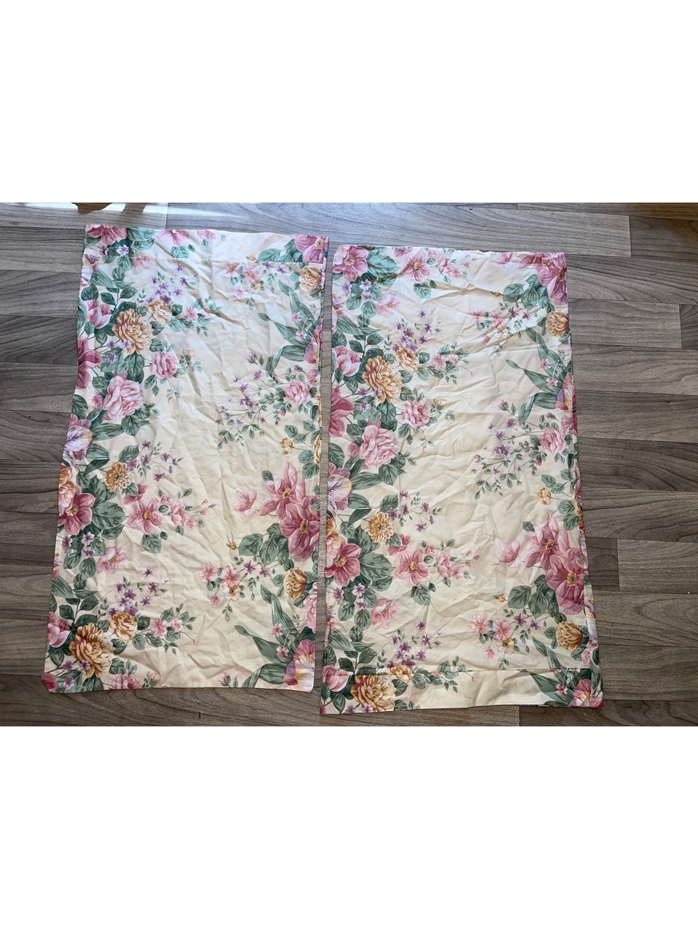 2 pillowcases